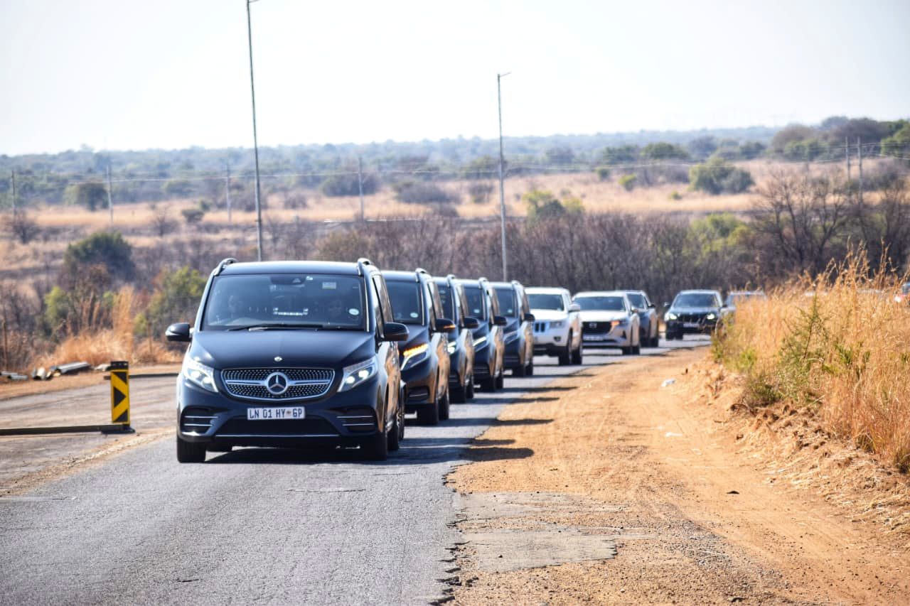 Sepotokele funeral convoy travelling together through the bushveld